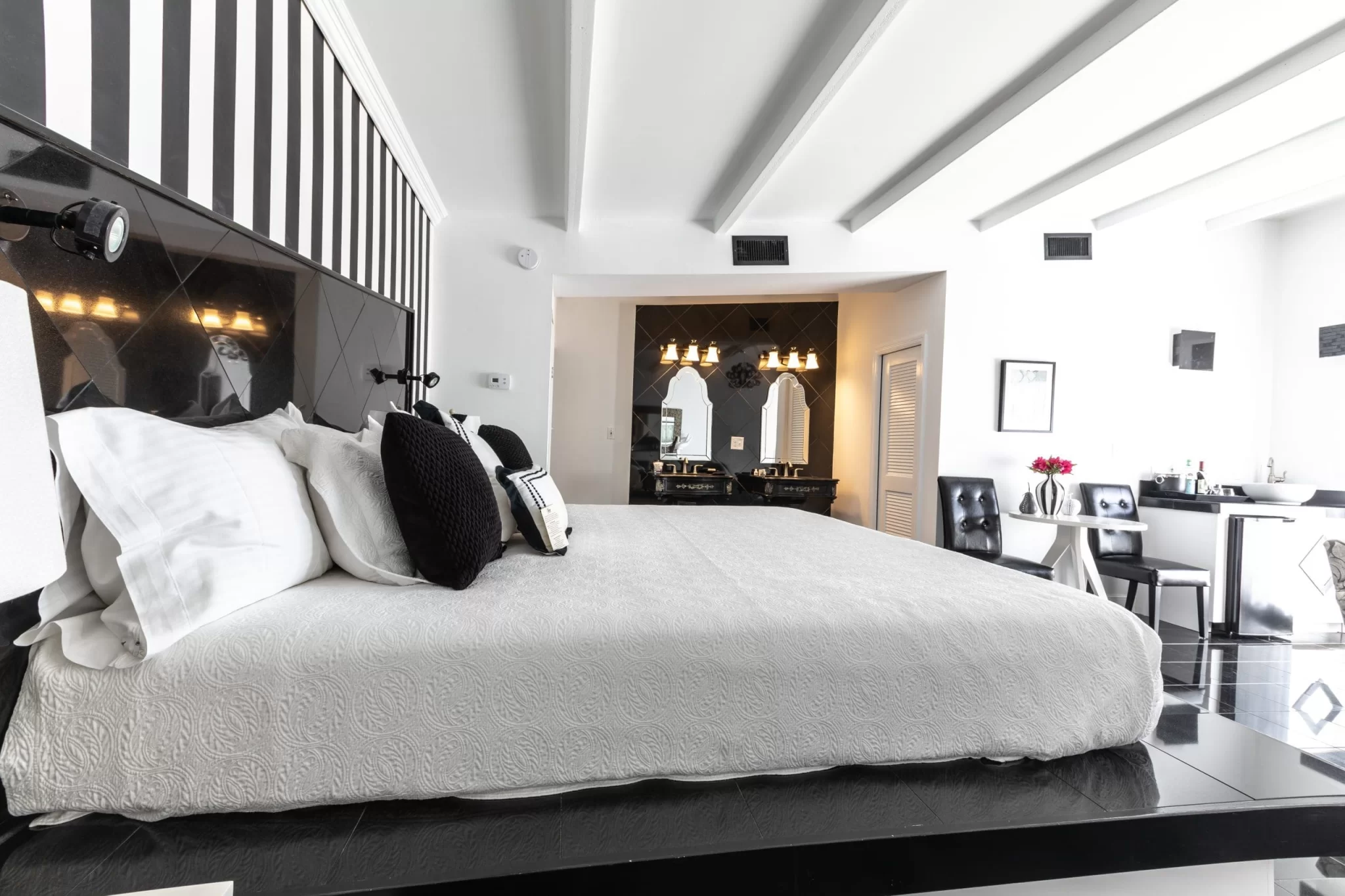 honeymoon suite